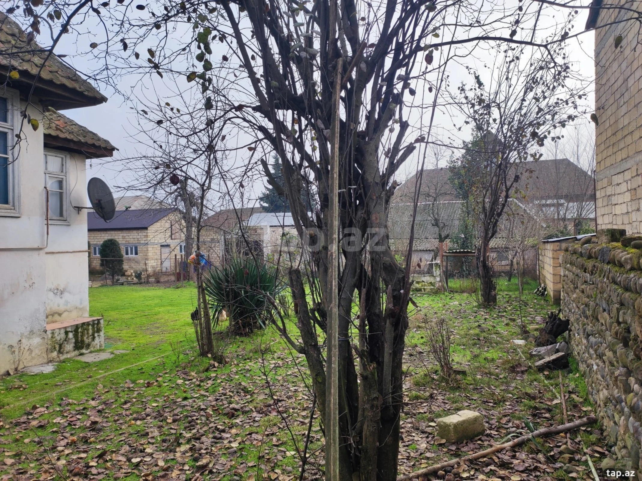 Satılır 3 otaqlı həyət evi