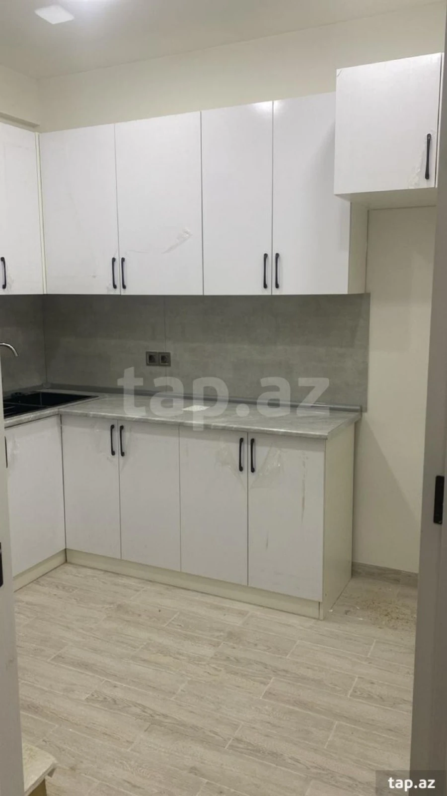 Kirayə verilir 2 otaqlı yeni tikili 50 m²