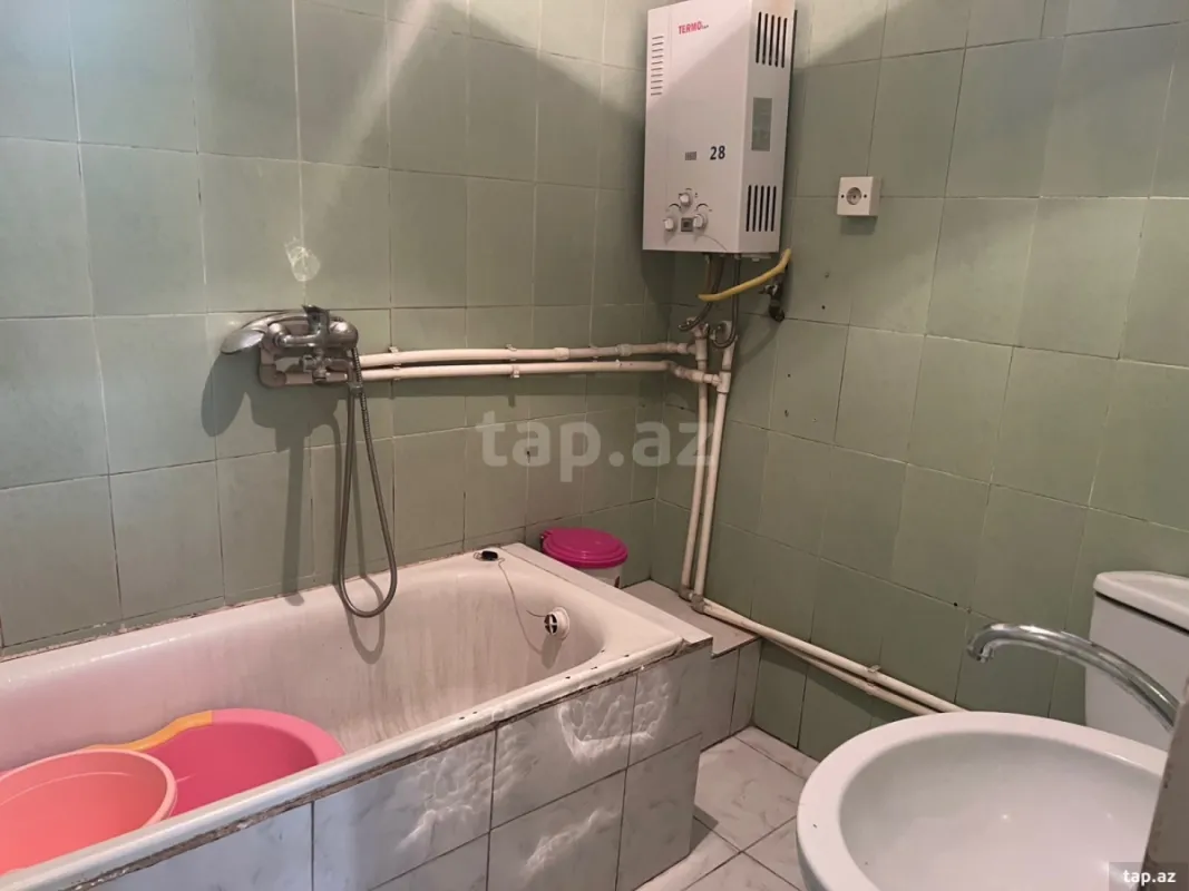 Kirayə verilir 3 otaqlı həyət evi