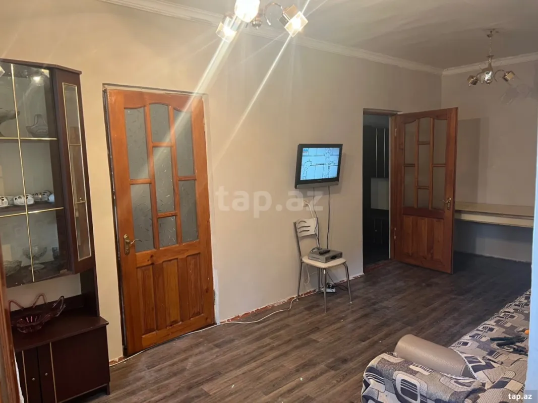 Kirayə verilir 3 otaqlı həyət evi