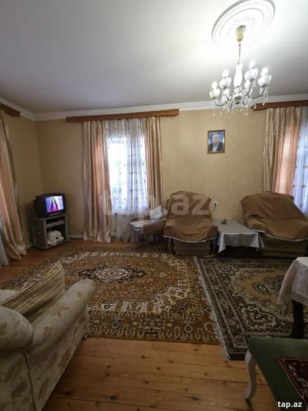 Satılır 3 otaqlı həyət evi