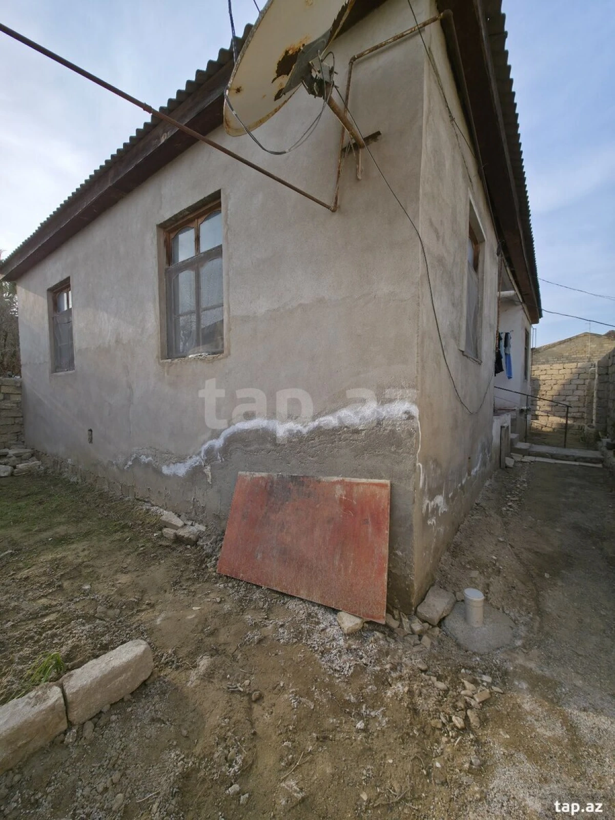 Satılır 3 otaqlı həyət evi