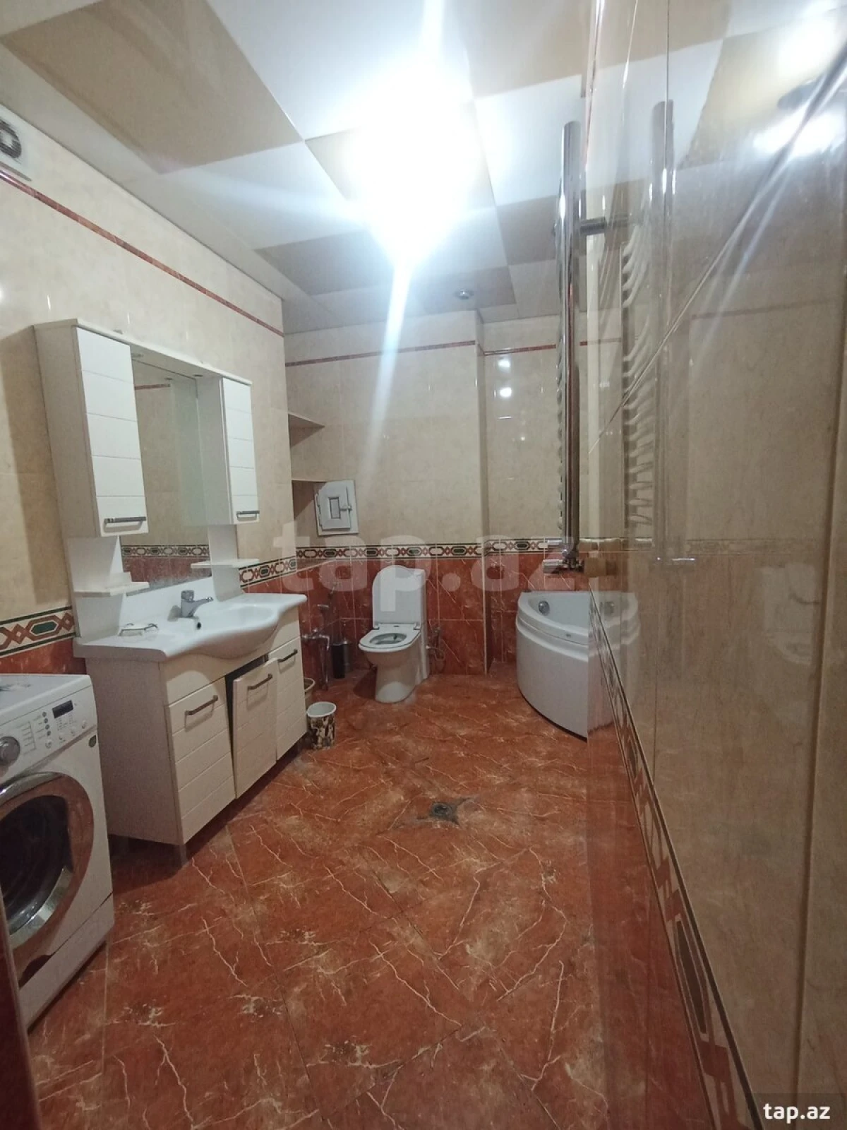 Kirayə verilir 3 otaqlı yeni tikili 158 m²