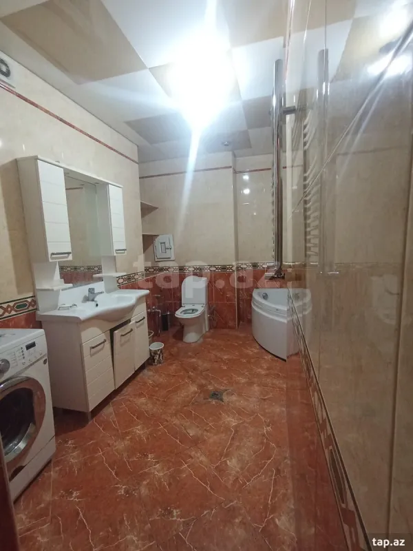 Kirayə verilir 3 otaqlı yeni tikili 158 m²