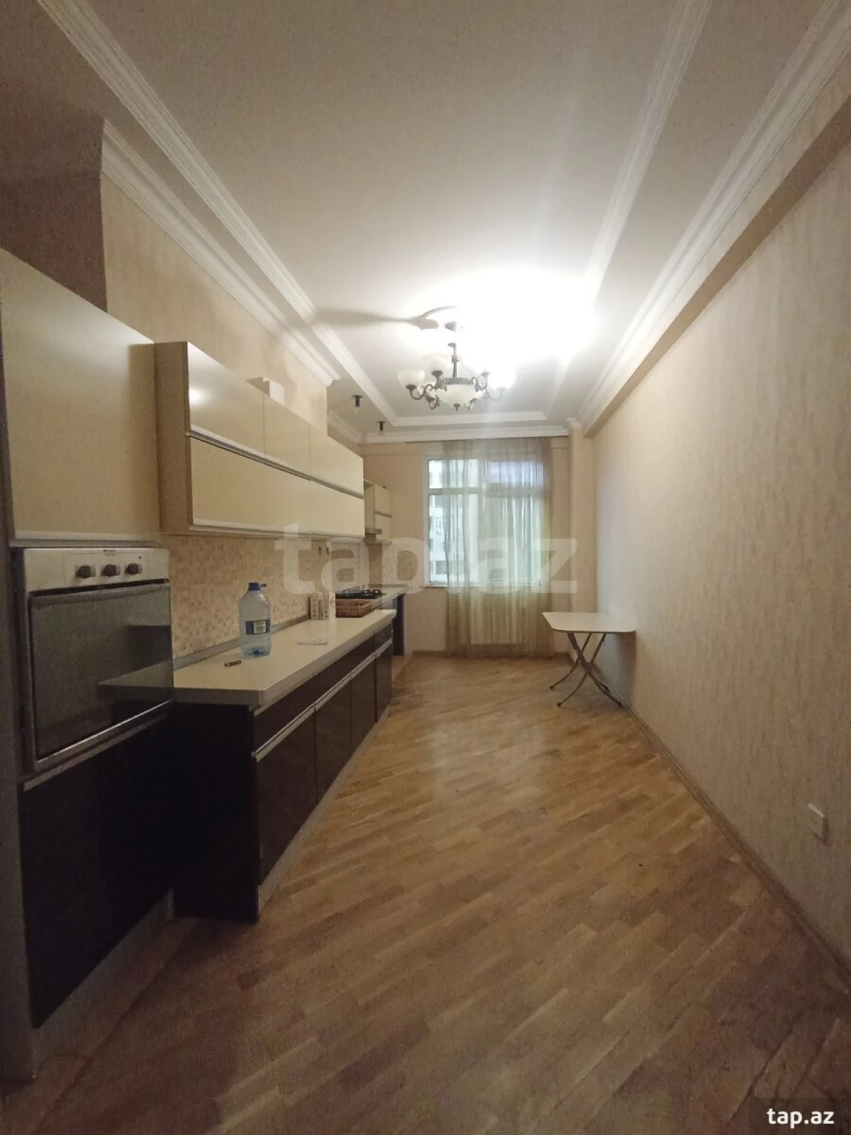 Kirayə verilir 3 otaqlı yeni tikili 158 m²