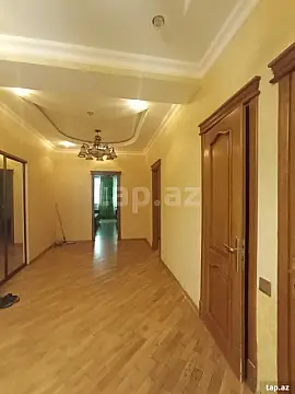 Kirayə verilir 3 otaqlı yeni tikili 158 m²
