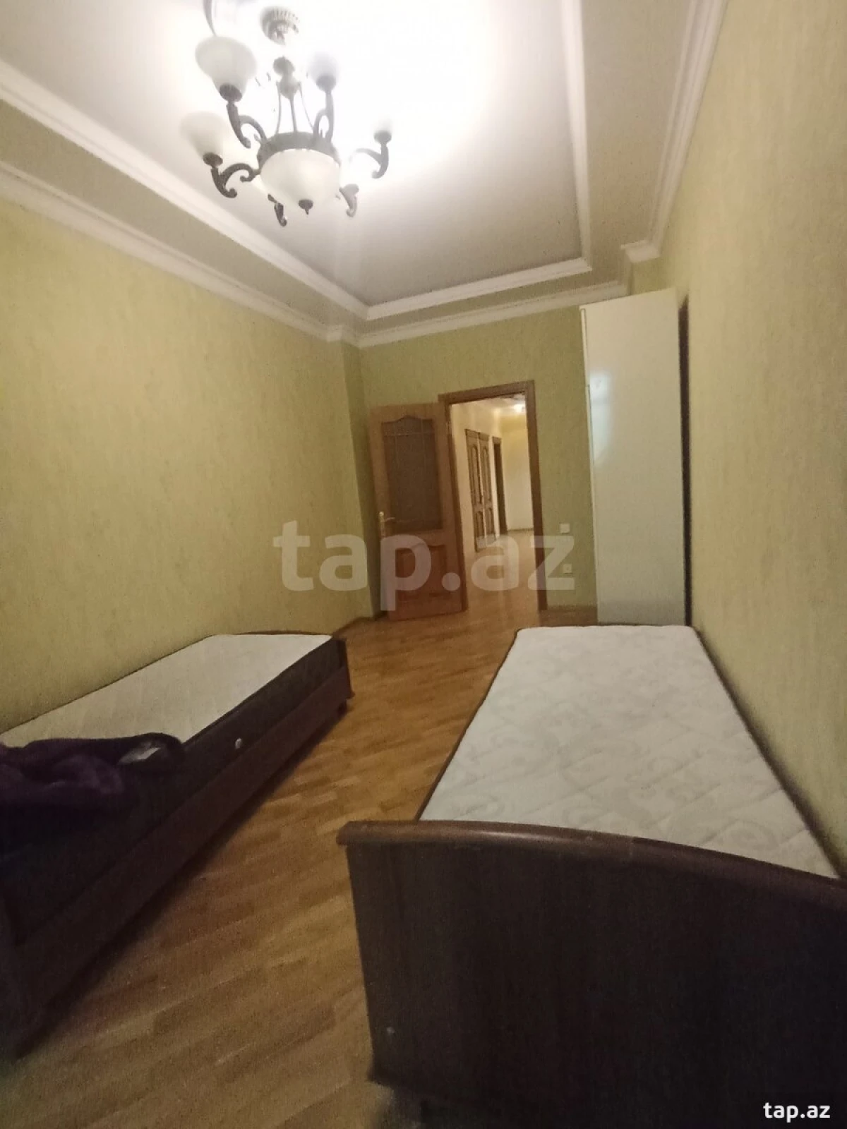 Kirayə verilir 3 otaqlı yeni tikili 158 m²