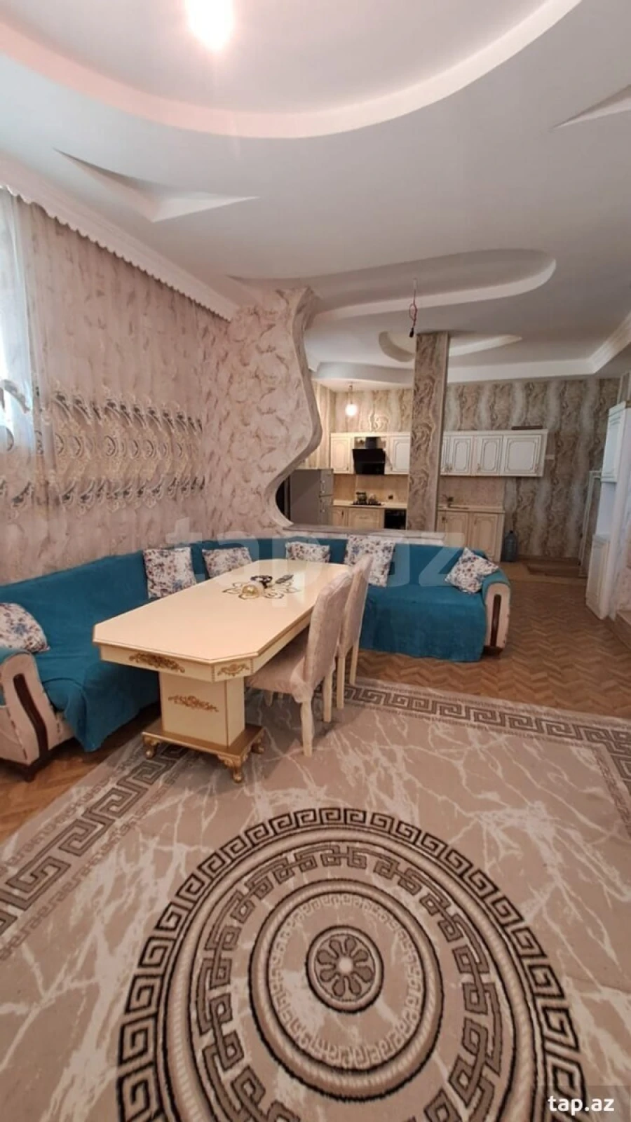 Kirayə verilir 3 otaqlı yeni tikili 120 m²