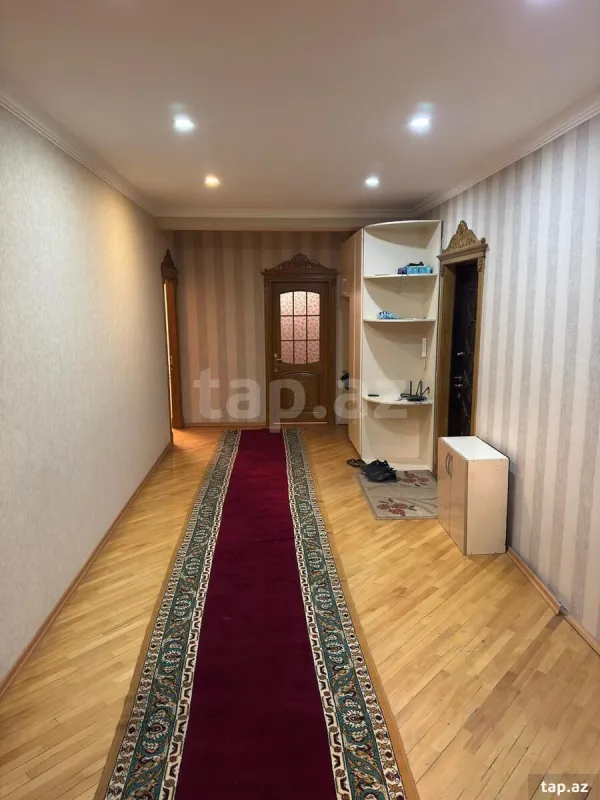 Kirayə verilir 3 otaqlı yeni tikili 170 m²