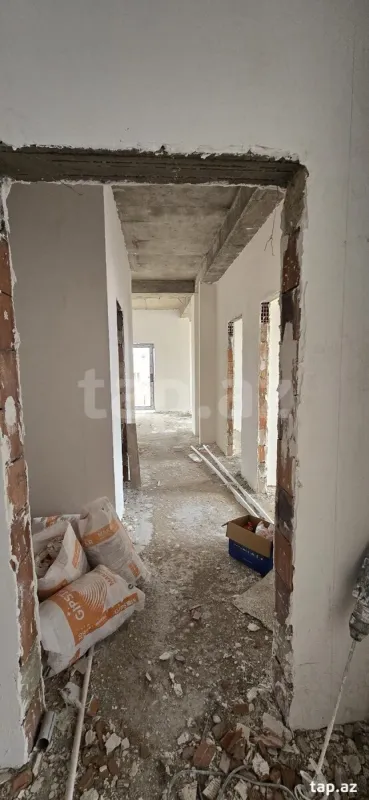 Satılır 3 otaqlı yeni tikili 85 m²