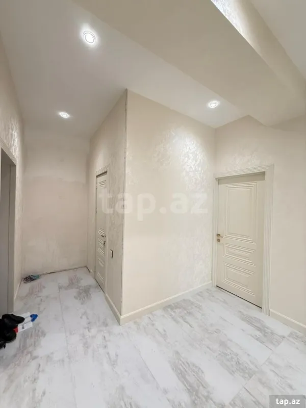 Satılır 2 otaqlı yeni tikili 74 m²