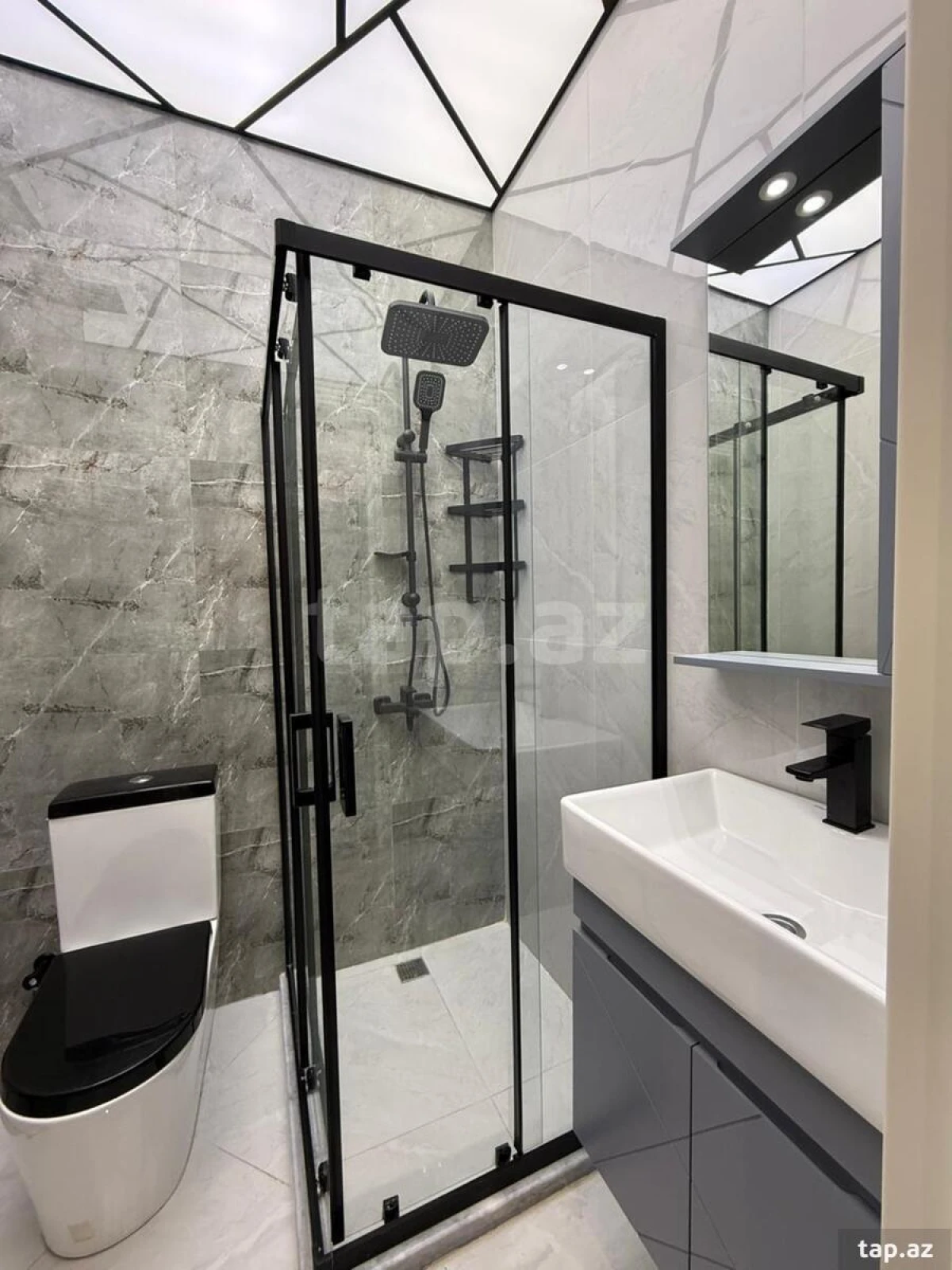 Satılır 2 otaqlı yeni tikili 74 m²