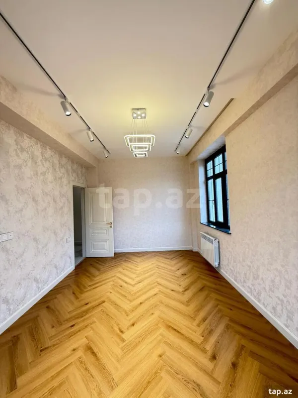 Satılır 2 otaqlı yeni tikili 74 m²