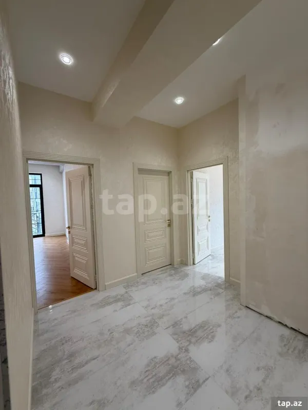 Satılır 2 otaqlı yeni tikili 74 m²