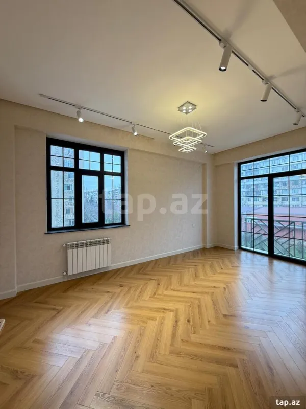 Satılır 2 otaqlı yeni tikili 74 m²