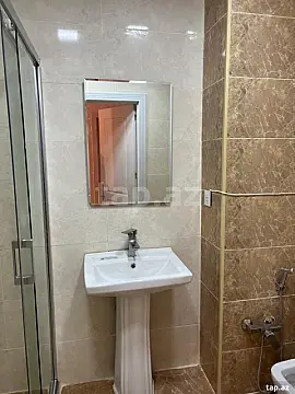 Kirayə verilir 2 otaqlı yeni tikili 70 m²