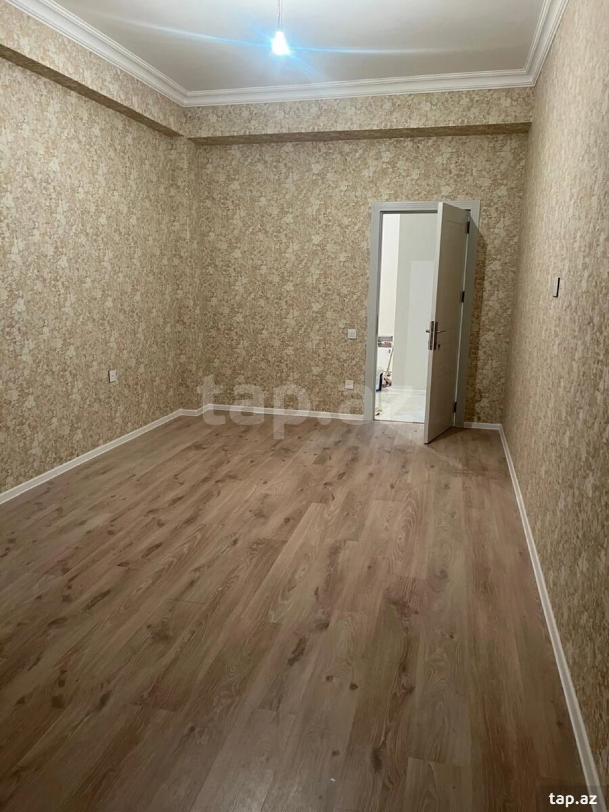 Kirayə verilir 2 otaqlı yeni tikili 70 m²