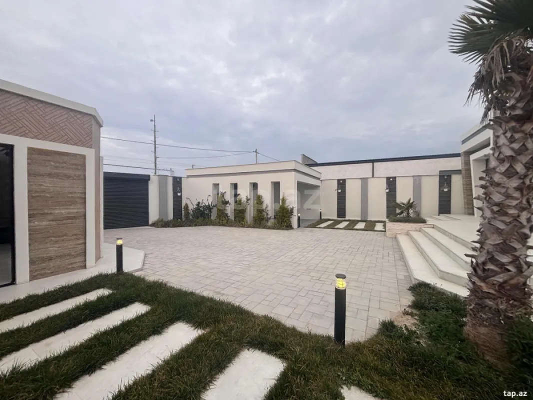 Satılır 5 otaqlı həyət evi 220 m²