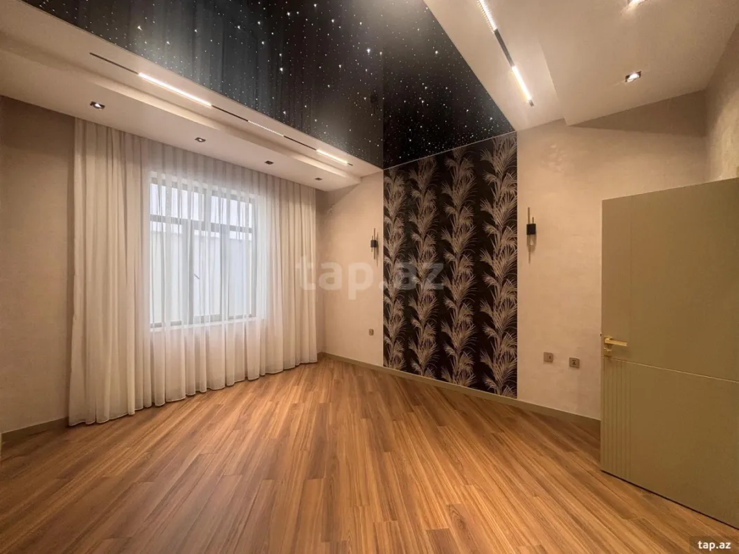 Satılır 5 otaqlı həyət evi 220 m²