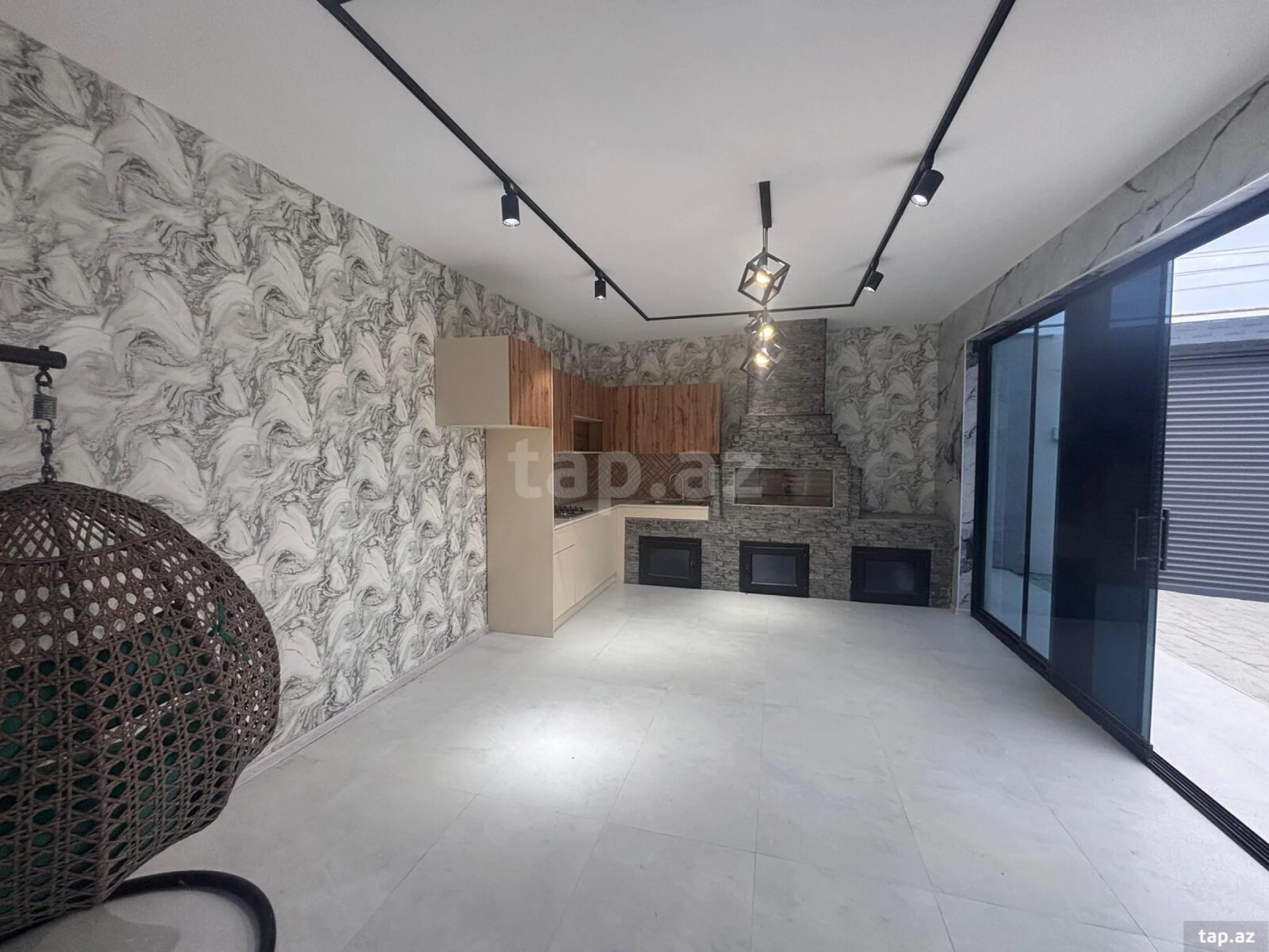 Satılır 5 otaqlı həyət evi 220 m²