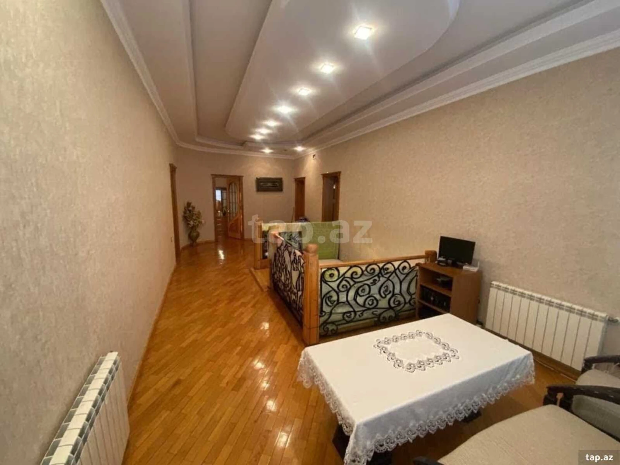 Satılır 7 otaqlı həyət evi 250 m²