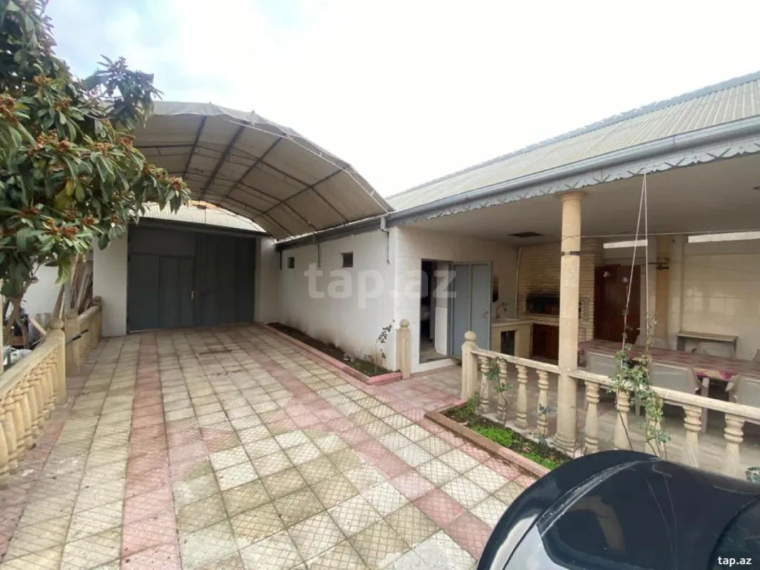 Satılır 7 otaqlı həyət evi 250 m²