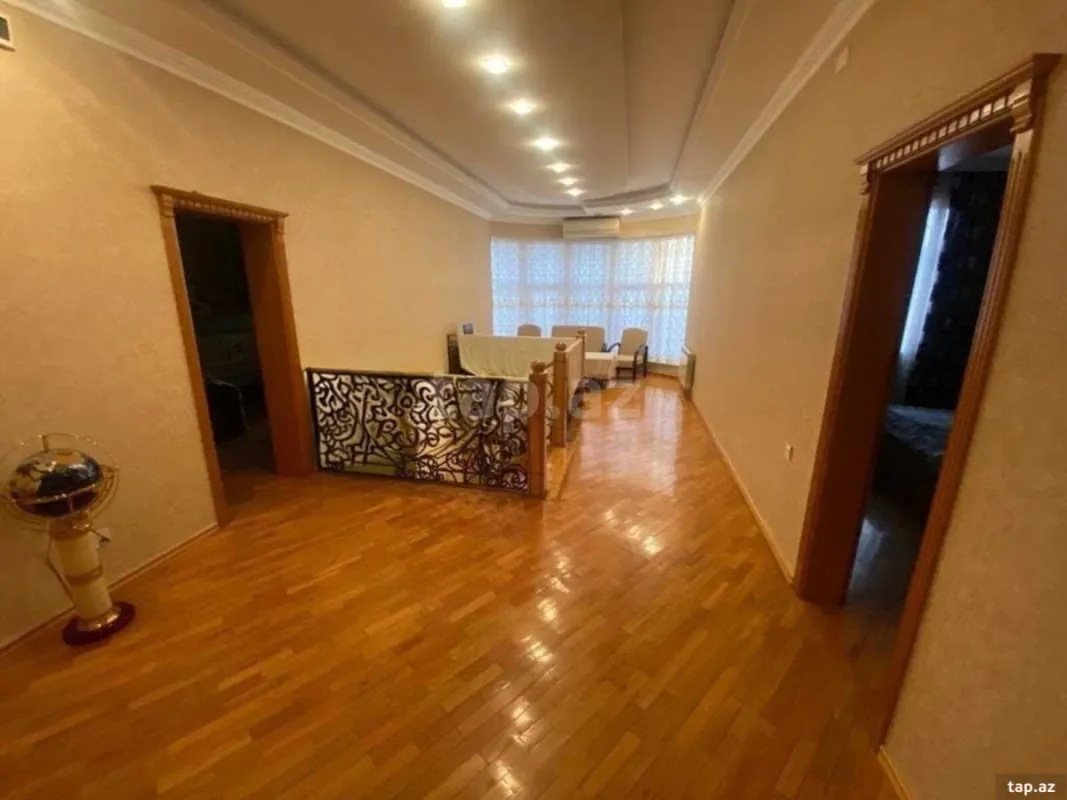 Satılır 7 otaqlı həyət evi 250 m²
