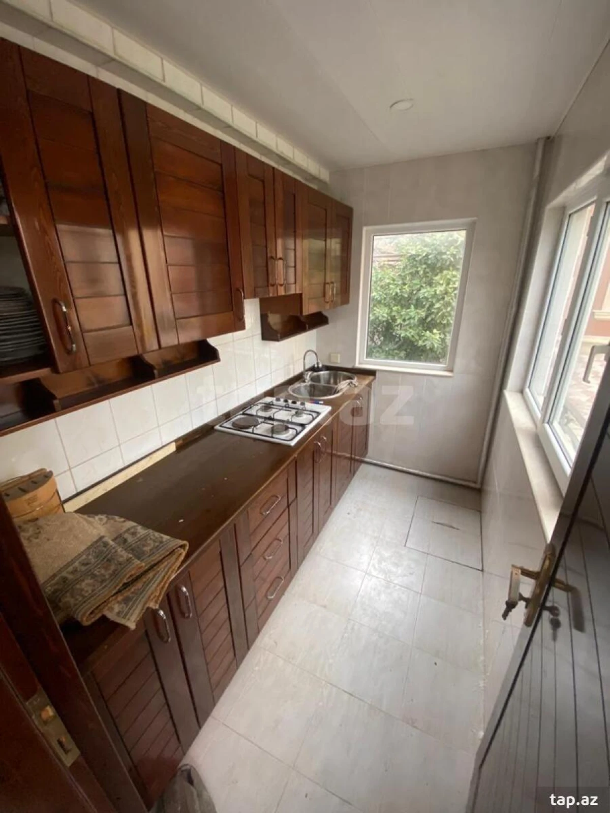 Satılır 7 otaqlı həyət evi 250 m²