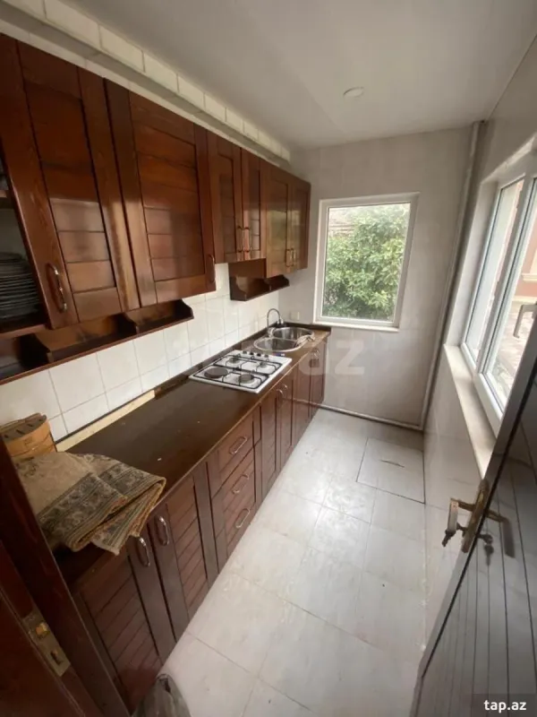 Satılır 7 otaqlı həyət evi 250 m²