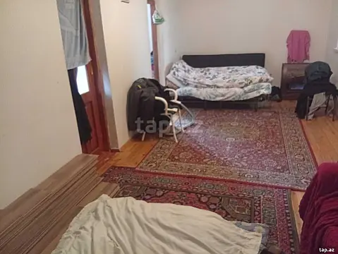 Satılır 4 otaqlı həyət evi 100 m²