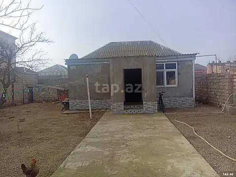 Satılır 4 otaqlı həyət evi 100 m²