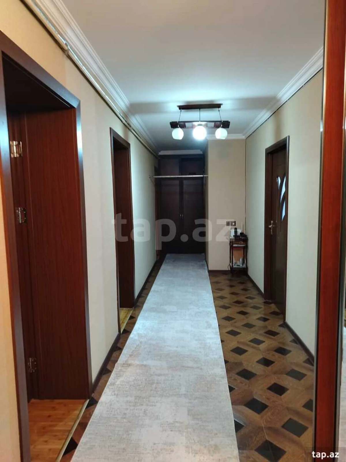 Satılır 5 otaqlı mənzil 110 m²