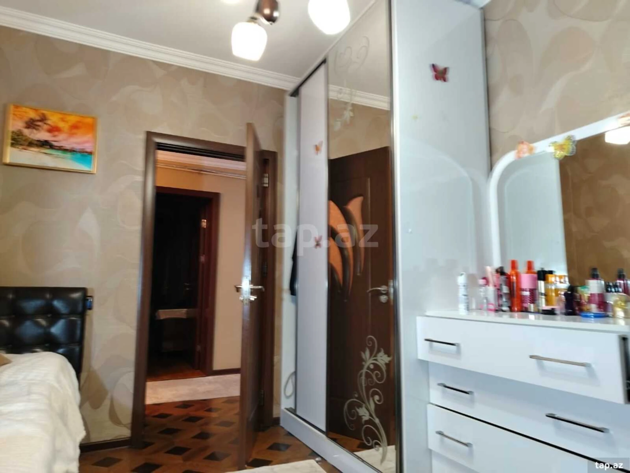 Satılır 5 otaqlı mənzil 110 m²