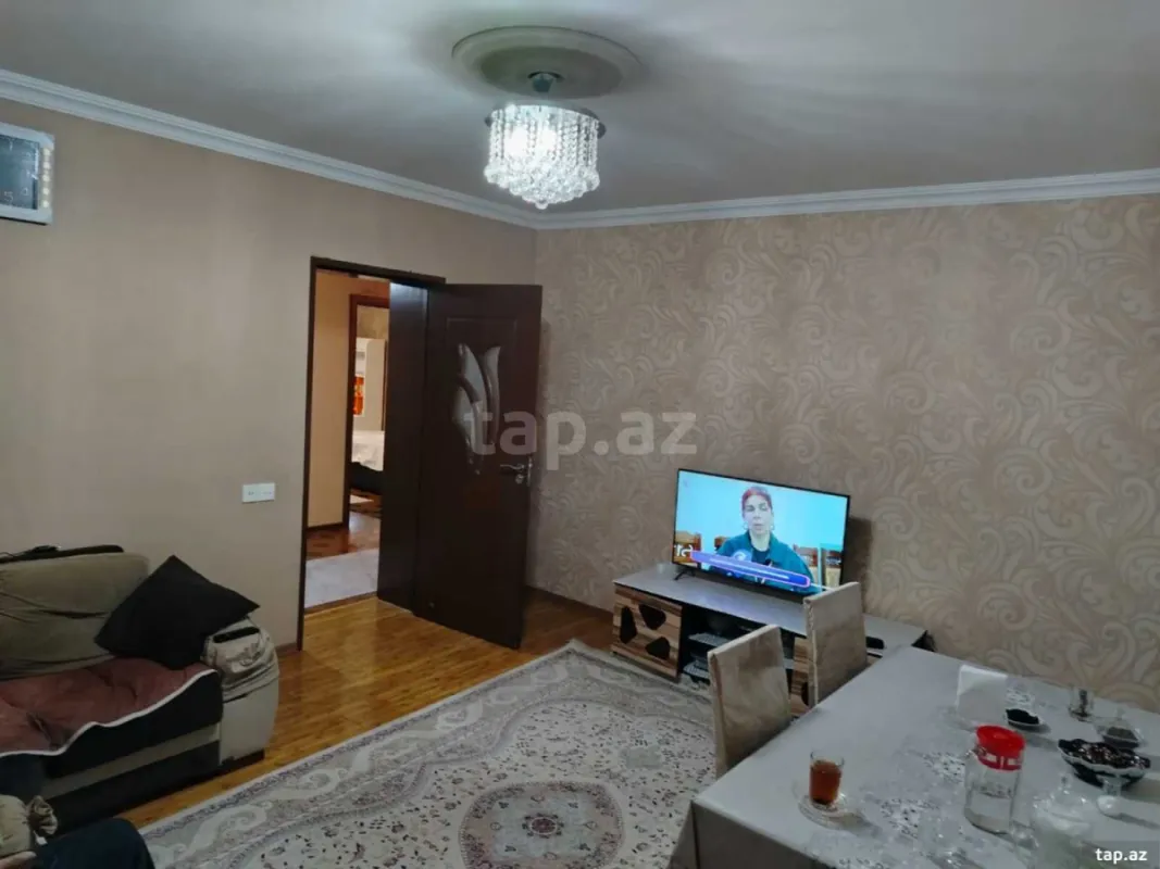 Satılır 5 otaqlı mənzil 110 m²