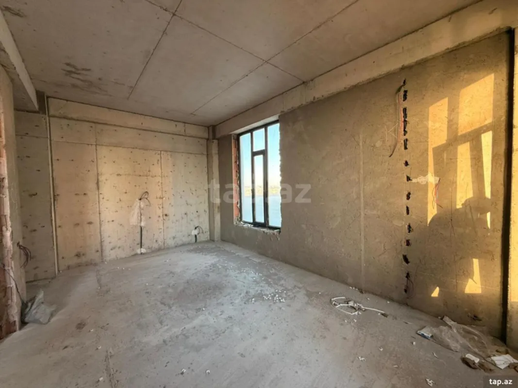 Satılır 3 otaqlı yeni tikili 98 m²