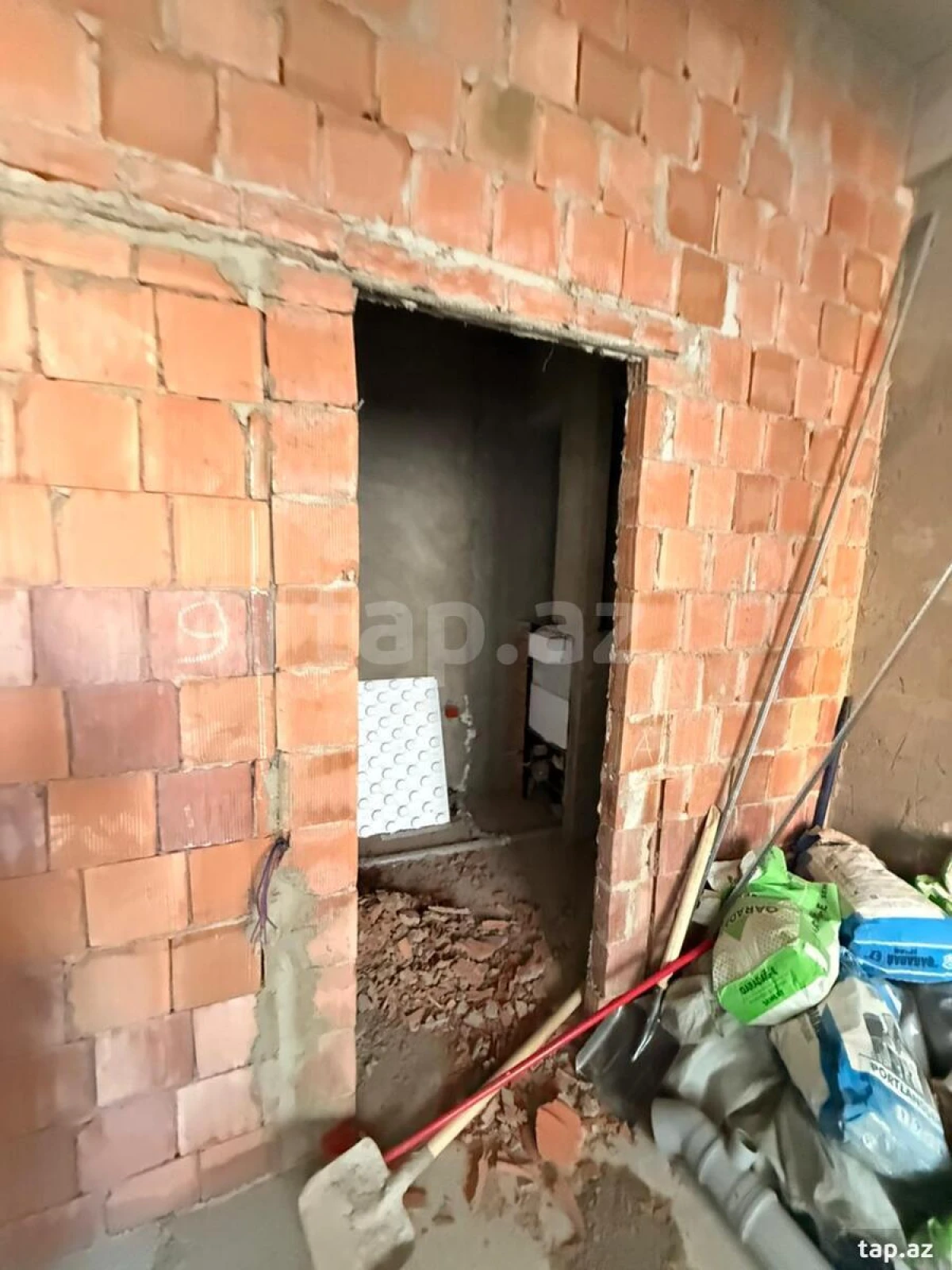 Satılır 3 otaqlı yeni tikili 98 m²