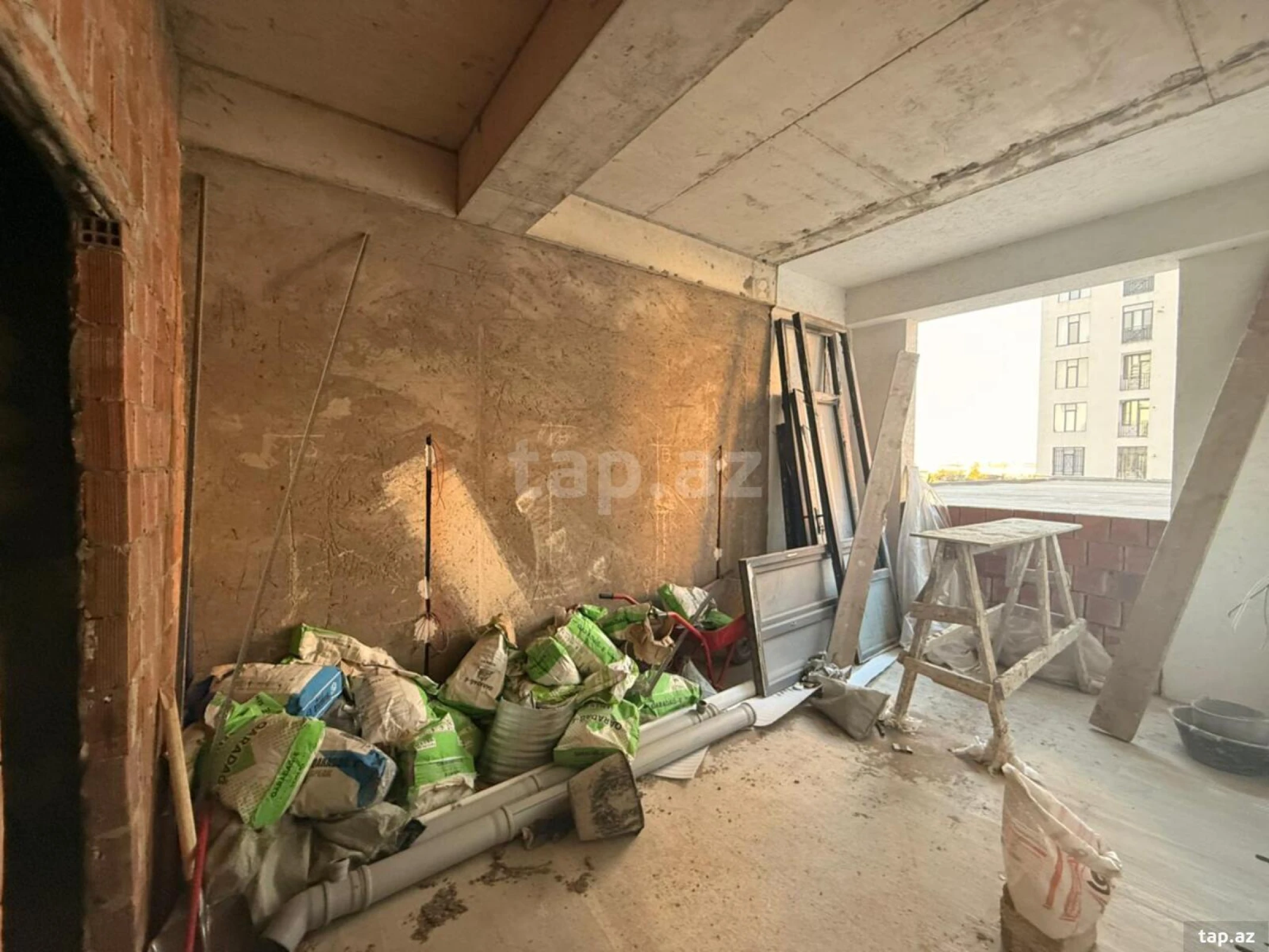 Satılır 3 otaqlı yeni tikili 98 m²