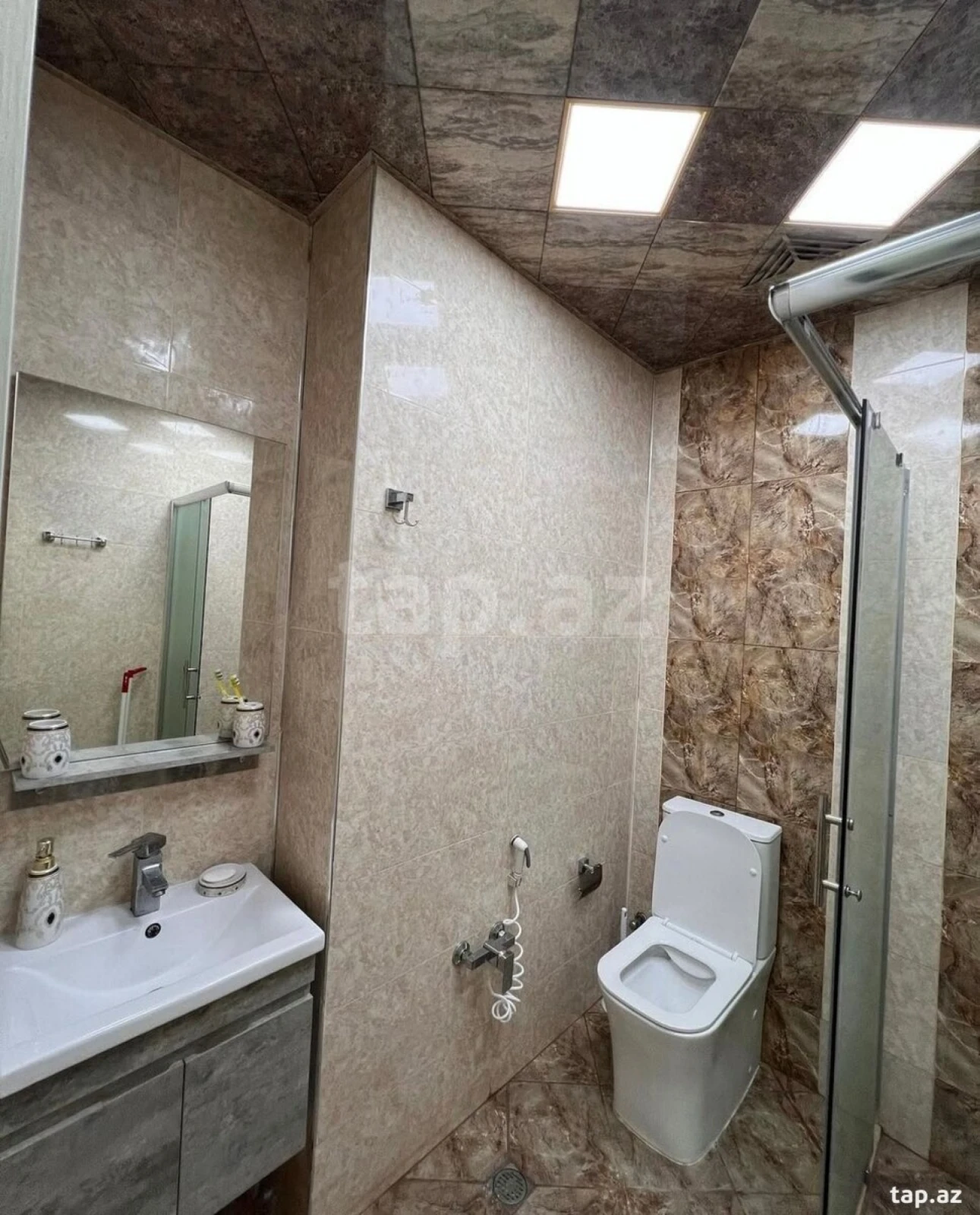 Kirayə verilir 3 otaqlı yeni tikili 65 m²