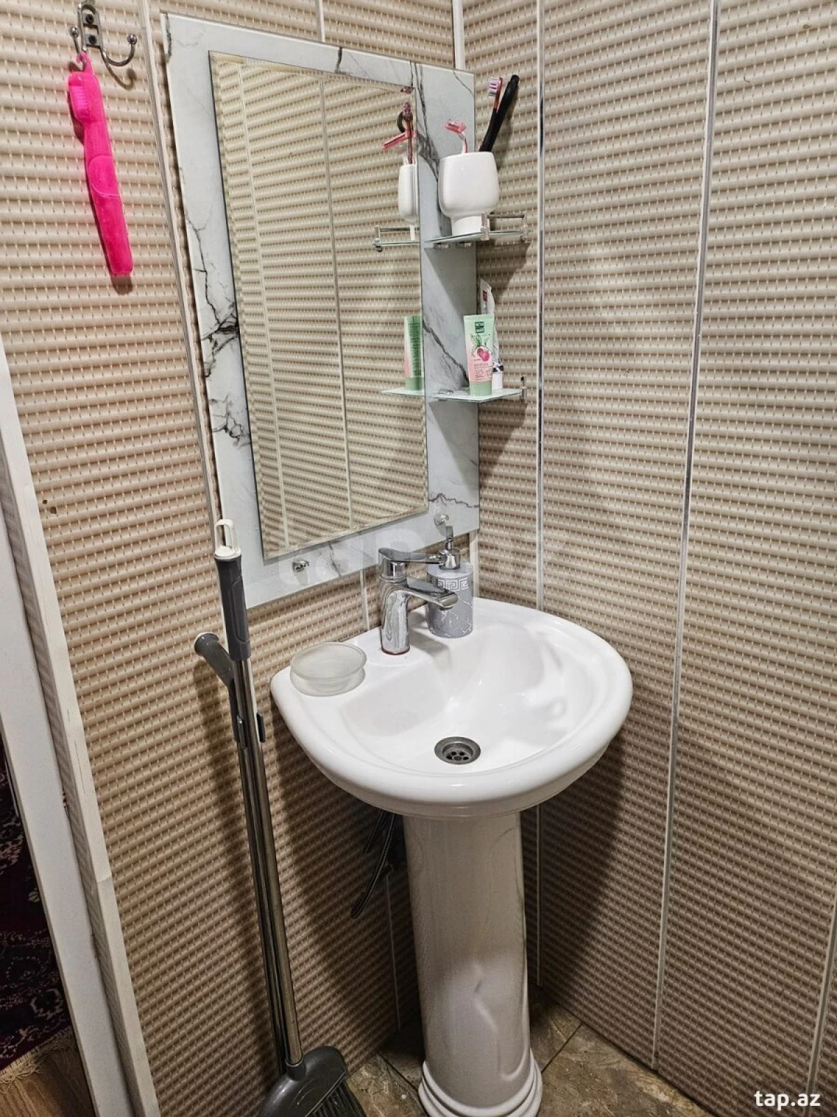 Kirayə verilir 2 otaqlı həyət evi 80 m²