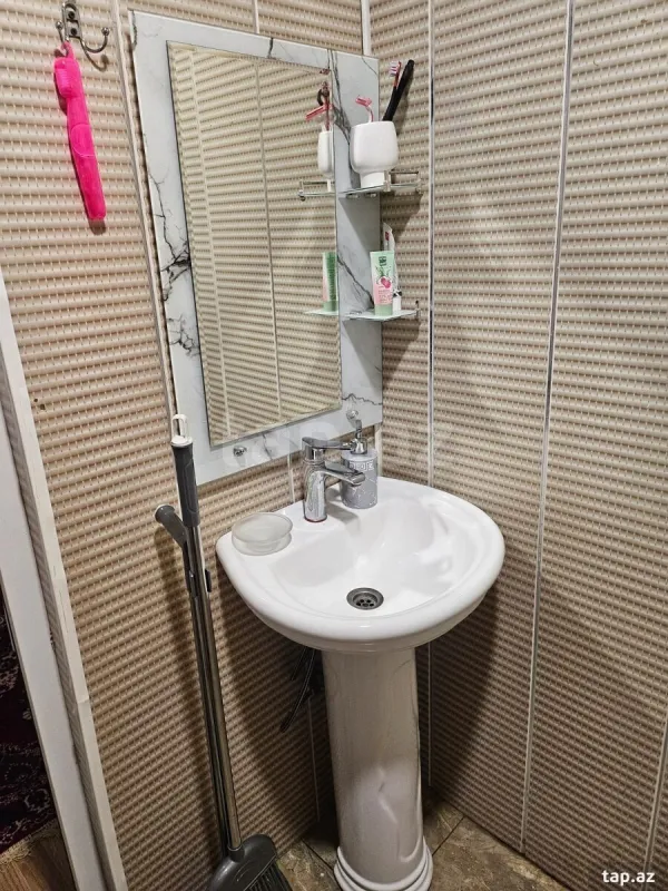 Kirayə verilir 2 otaqlı həyət evi 80 m²