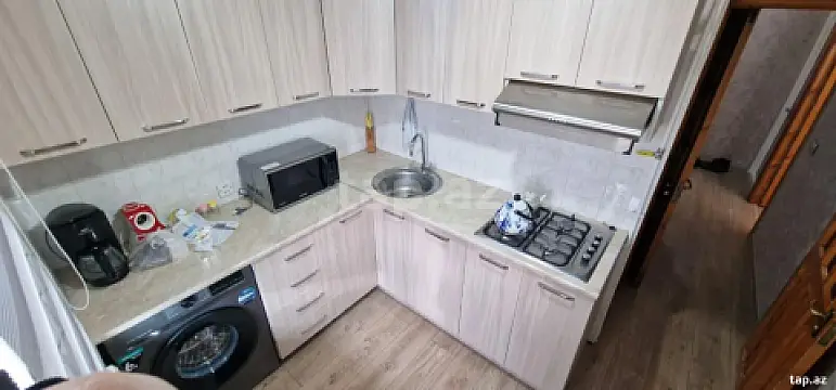 Kirayə verilir 2 otaqlı mənzil 75 m²