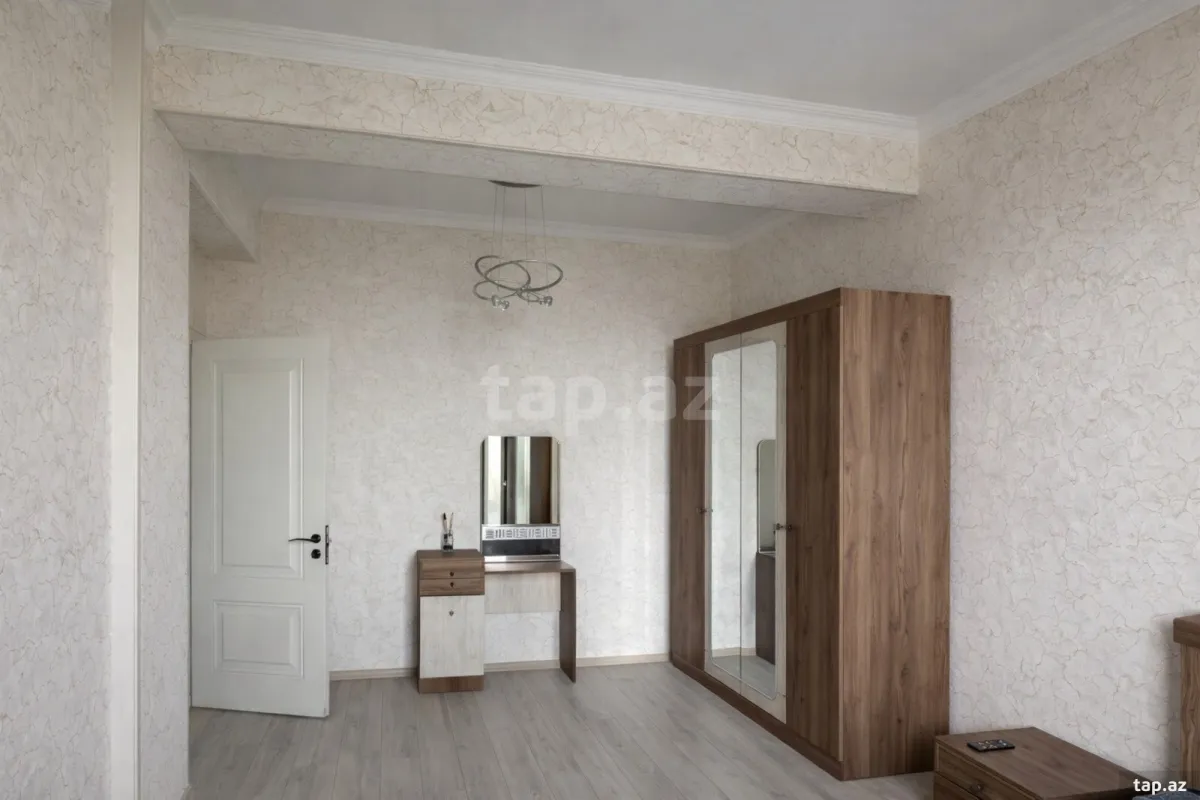 Satılır 2 otaqlı yeni tikili 70 m²