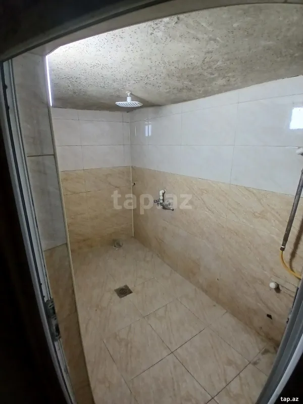 Kirayə verilir 2 otaqlı mənzil 86 m²