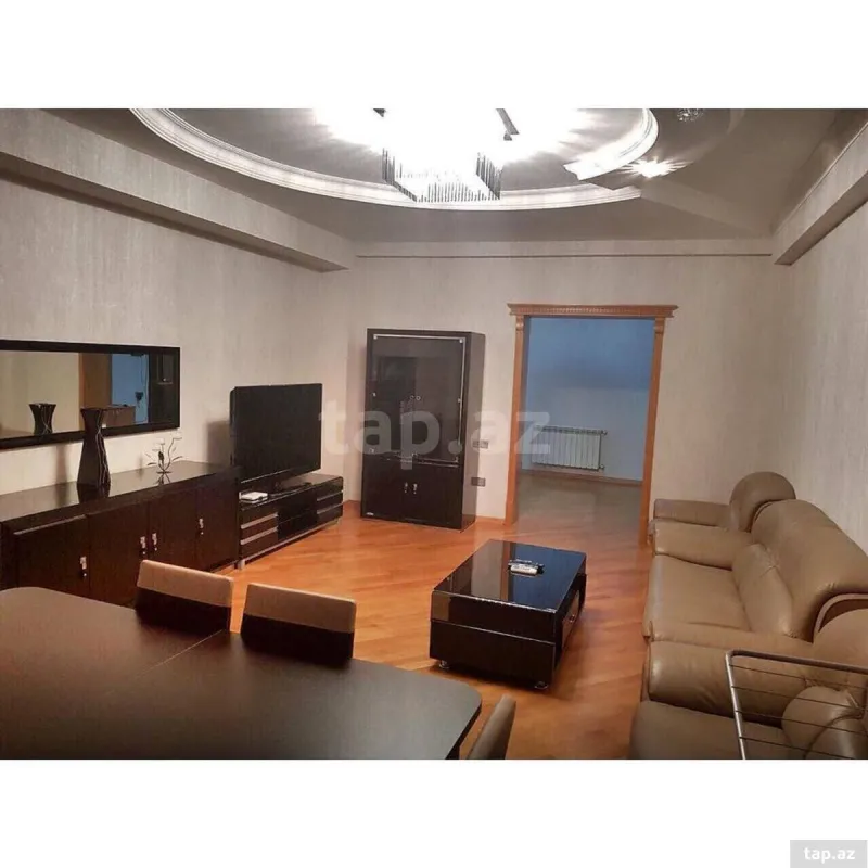 Satılır 3 otaqlı yeni tikili 93 m²