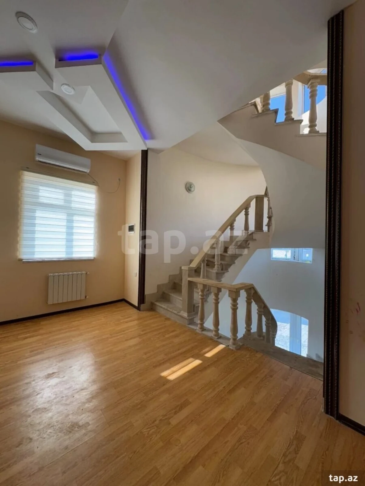 Satılır 7 otaqlı həyət evi 320 m²