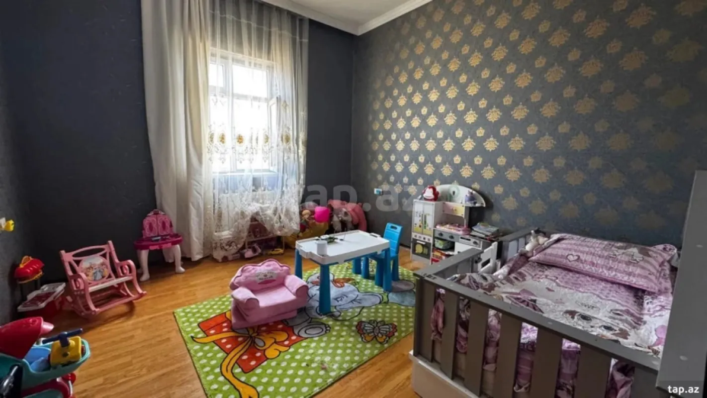 Satılır 7 otaqlı həyət evi 320 m²