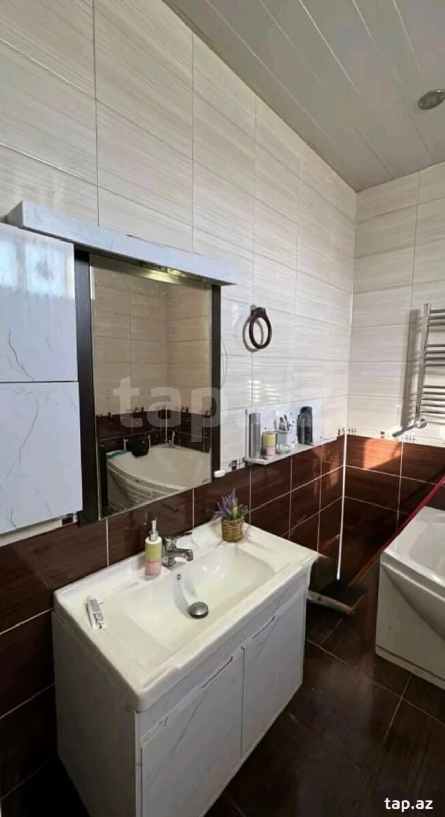 Satılır 7 otaqlı həyət evi 320 m²