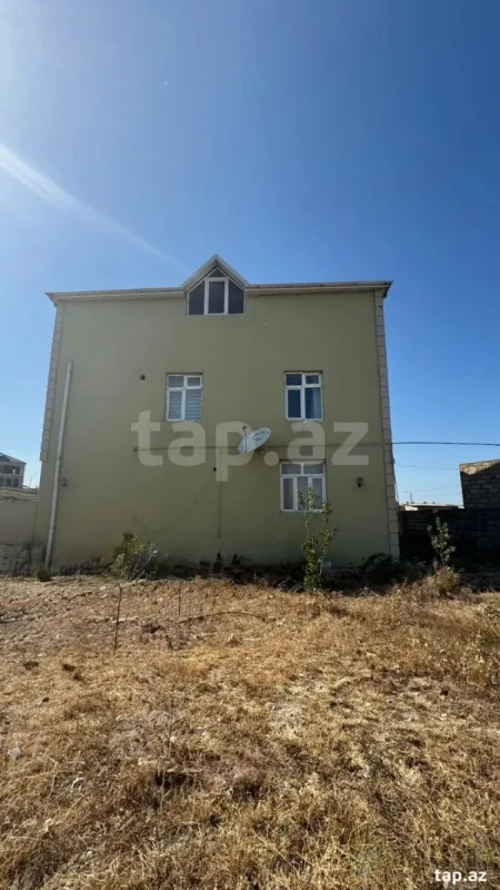 Satılır 7 otaqlı həyət evi 320 m²