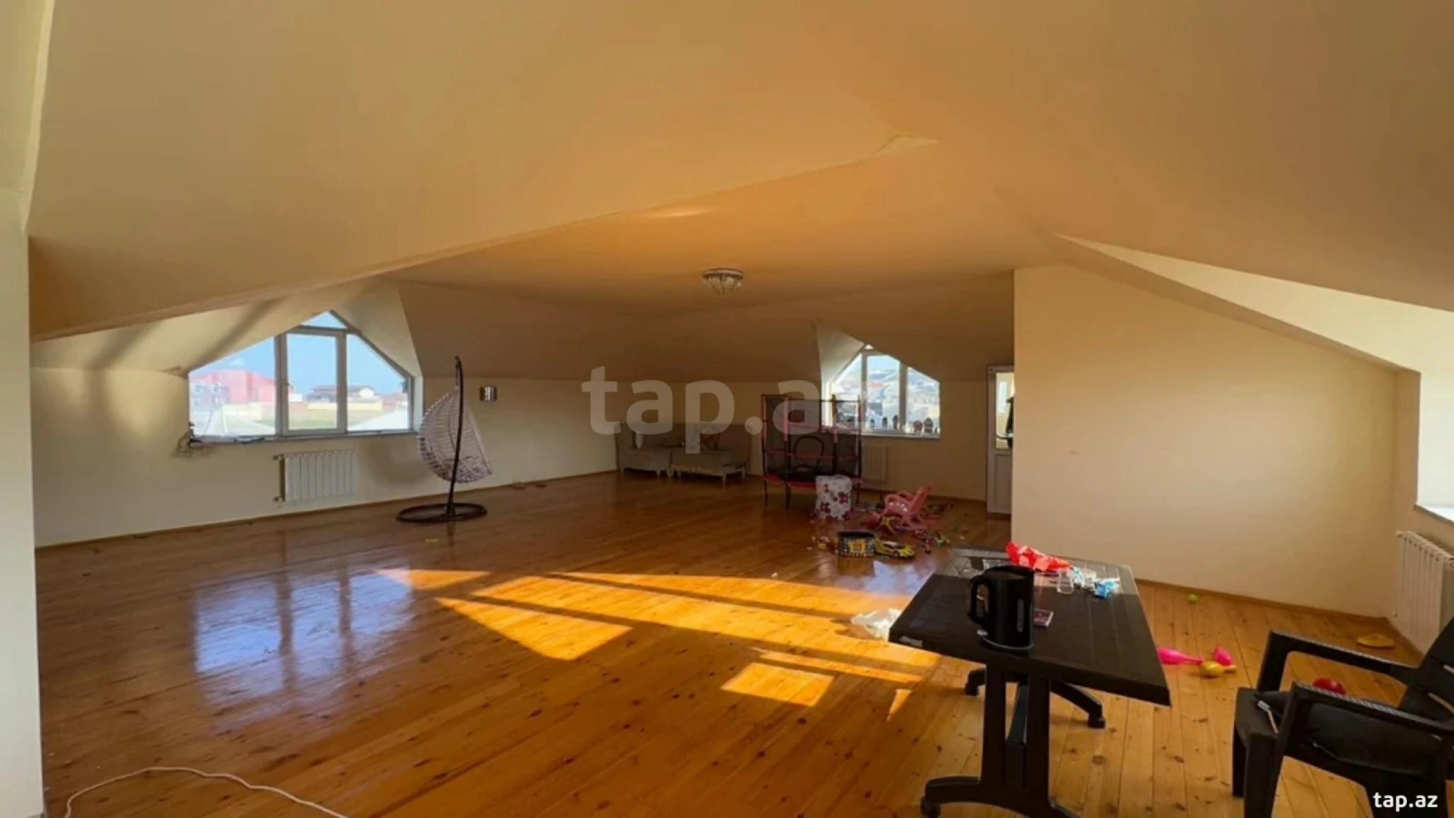 Satılır 7 otaqlı həyət evi 320 m²