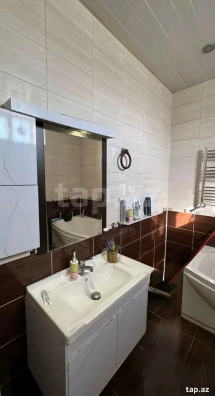 Satılır 7 otaqlı həyət evi 320 m²